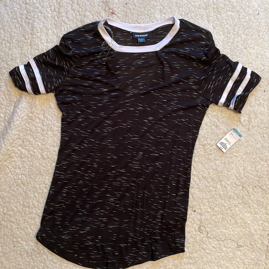 Nwt-Tee